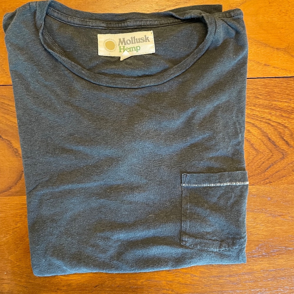 Mollusk Surf Shop 100% Hemp Pocket T-Shirt/Large/Black